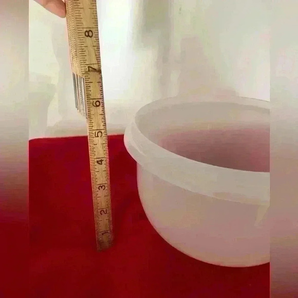 VTG TUPPERWARE 7X5.5 REPLACEMENT WHITE BOWL - Picture 2 of 4